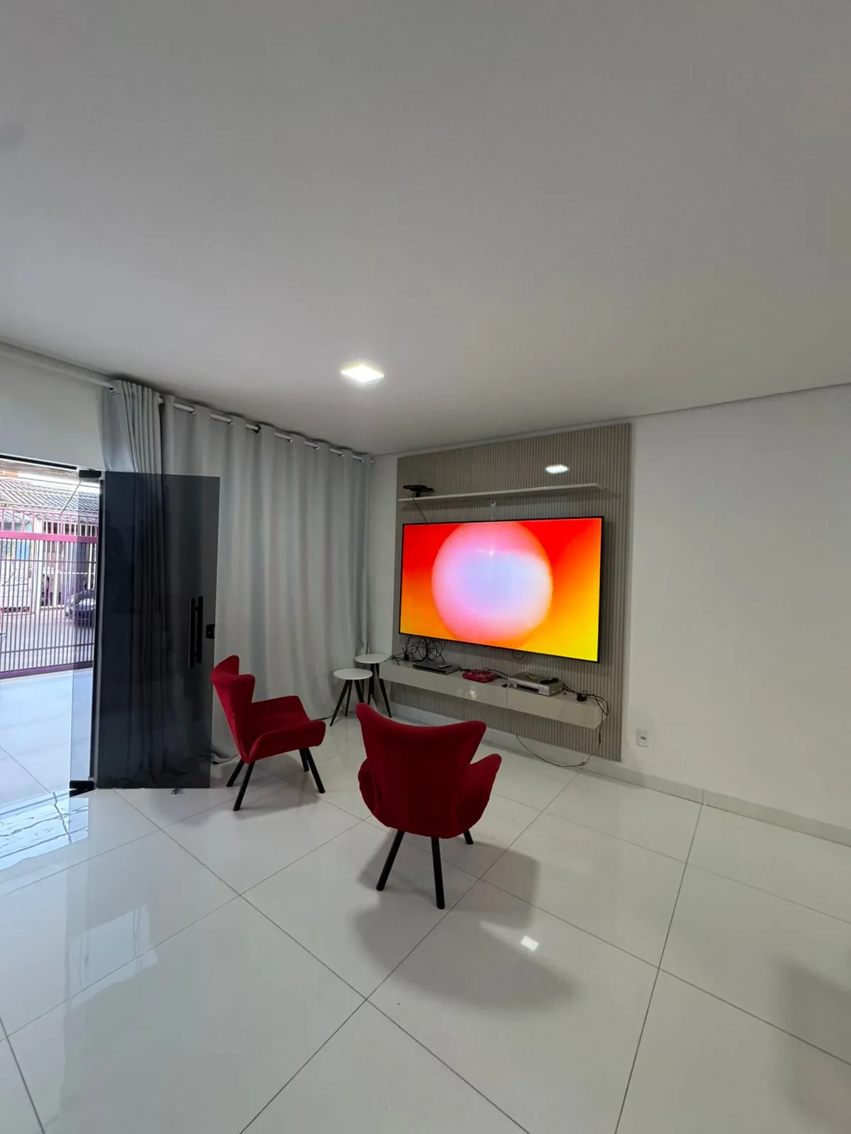 Vendo sobrado na QC 6, RIACHO FUNDO 2, a vista. — foto 1