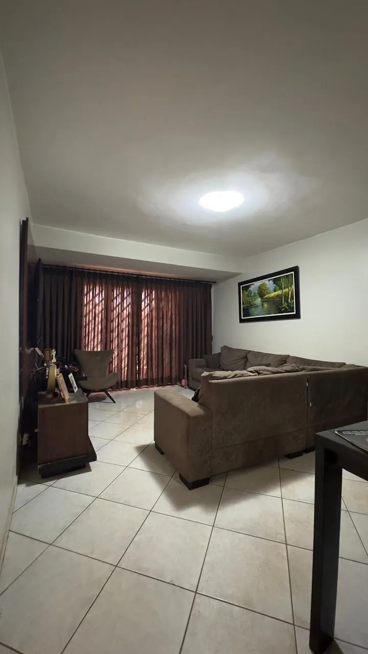 Vendo Sobrado na QNQ 04, Ceilândia Norte, escriturado, não aceita financiamento. — foto 1