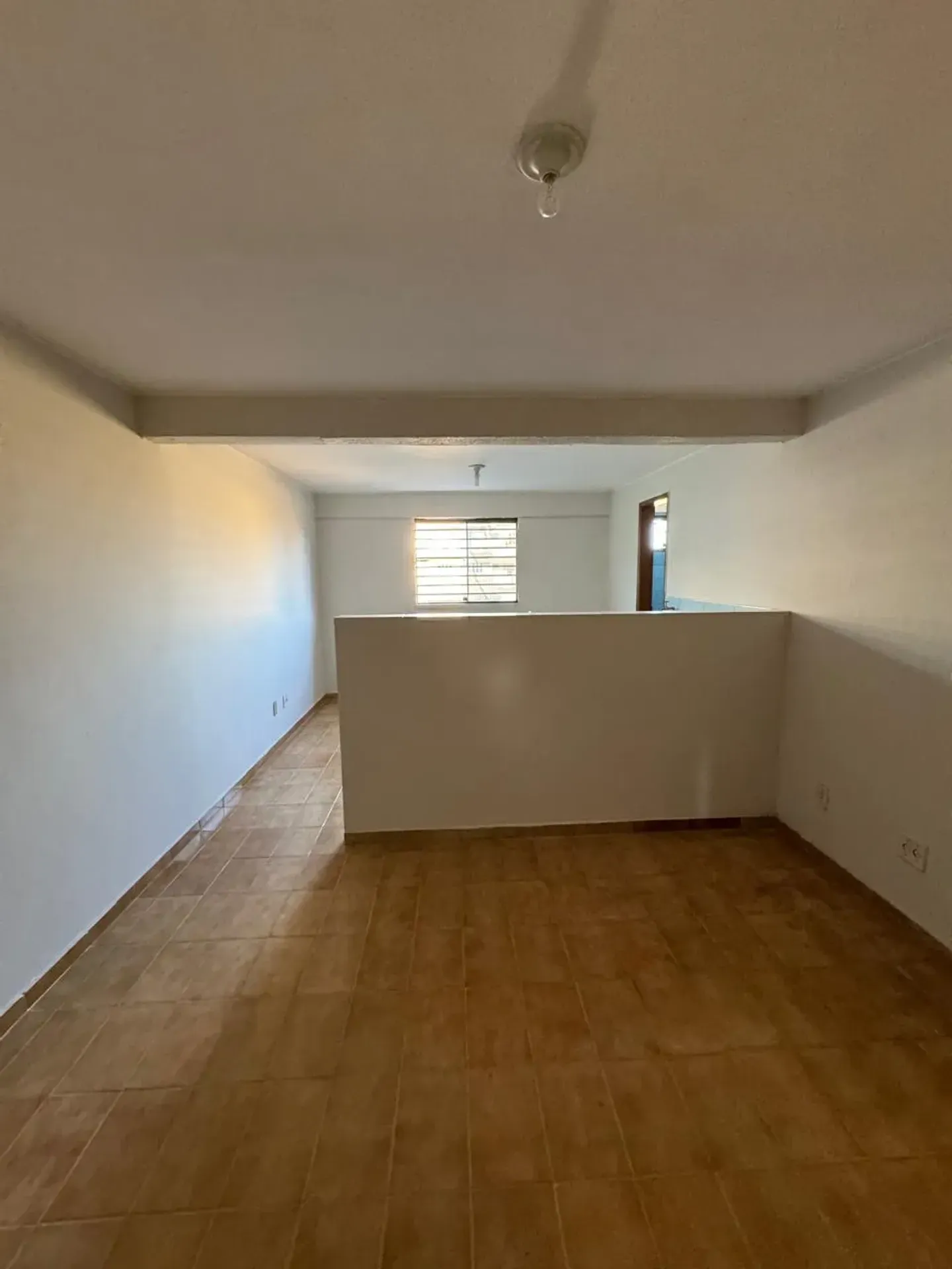 Vendo Apartamento na EQNM 36/38, SETOR M NORTE, TAGUATINGA, escriturado, aceita financiamento. — foto 1